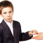 12-latek i prezerwatywa w rozmiarze XXS