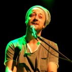 Nic nie ma prócz jasnej tej sali...