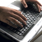 Pęknięcia w zasłonie czasu