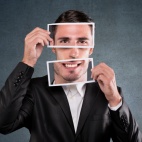 Manipulowani - wykorzystywani